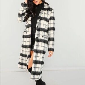 Chic Black and White Plaid Coat